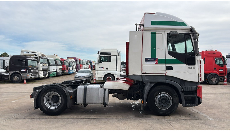 Iveco Stralis 430 (BOITE MANUELLE / MANUAL GEARBOX) - Sadulveok: pilt 4 Iveco Stralis 430 (BOITE MANUELLE / MANUAL GEARBOX) - Sadulveok: pilt 4