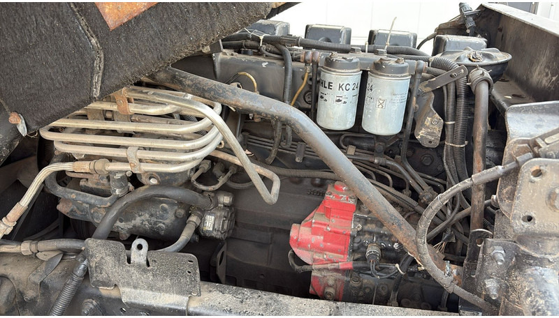 Sadulveok MAN 25.403 (6X2 / 6 CYLINDER / EURO 2 / MANUAL GEARBOX / 8 TYRES): pilt 19