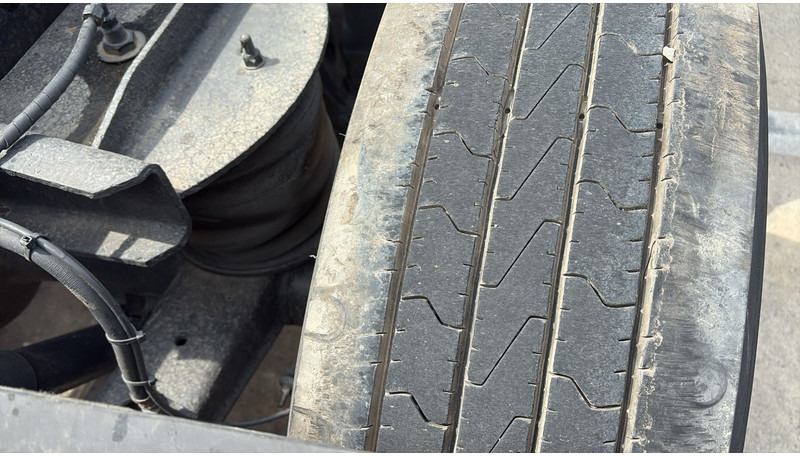 Sadulveok MAN 25.403 (6X2 / 6 CYLINDER / EURO 2 / MANUAL GEARBOX / 8 TYRES): pilt 11