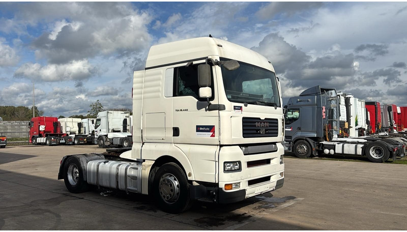 MAN TGA 18.440 (BOITE MANUELLE / MANUAL GEARBOX) - Sadulveok: pilt 3 MAN TGA 18.440 (BOITE MANUELLE / MANUAL GEARBOX) - Sadulveok: pilt 3