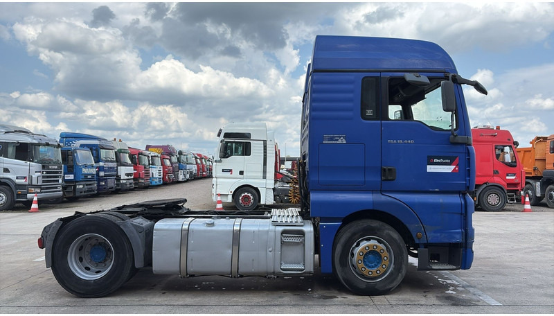 MAN TGA 18.440 (BOITE MANUELLE / MANUAL GEARBOX) - Sadulveok: pilt 5 MAN TGA 18.440 (BOITE MANUELLE / MANUAL GEARBOX) - Sadulveok: pilt 5