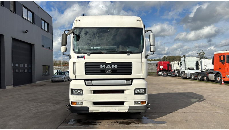 MAN TGA 18.440 (BOITE MANUELLE / MANUAL GEARBOX) - Sadulveok: pilt 4 MAN TGA 18.440 (BOITE MANUELLE / MANUAL GEARBOX) - Sadulveok: pilt 4