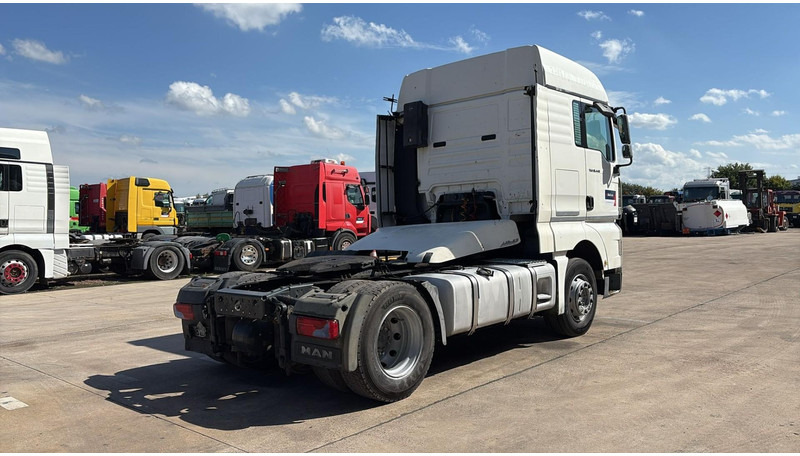 MAN TGA 18.440 (BOITE MANUELLE / MANUAL GEARBOX) - Sadulveok: pilt 4 MAN TGA 18.440 (BOITE MANUELLE / MANUAL GEARBOX) - Sadulveok: pilt 4