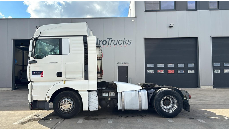 MAN TGA 18.440 (BOITE MANUELLE / MANUAL GEARBOX) - Sadulveok: pilt 2 MAN TGA 18.440 (BOITE MANUELLE / MANUAL GEARBOX) - Sadulveok: pilt 2