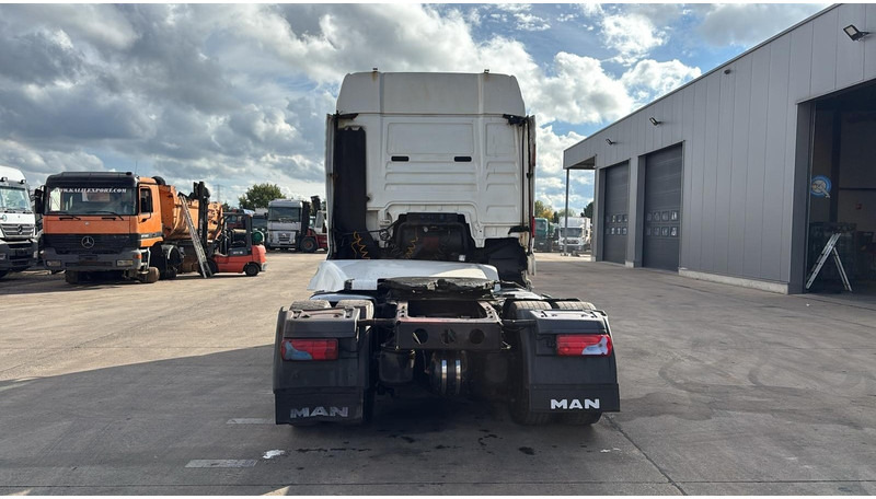 MAN TGA 18.440 (BOITE MANUELLE / MANUAL GEARBOX) - Sadulveok: pilt 5 MAN TGA 18.440 (BOITE MANUELLE / MANUAL GEARBOX) - Sadulveok: pilt 5