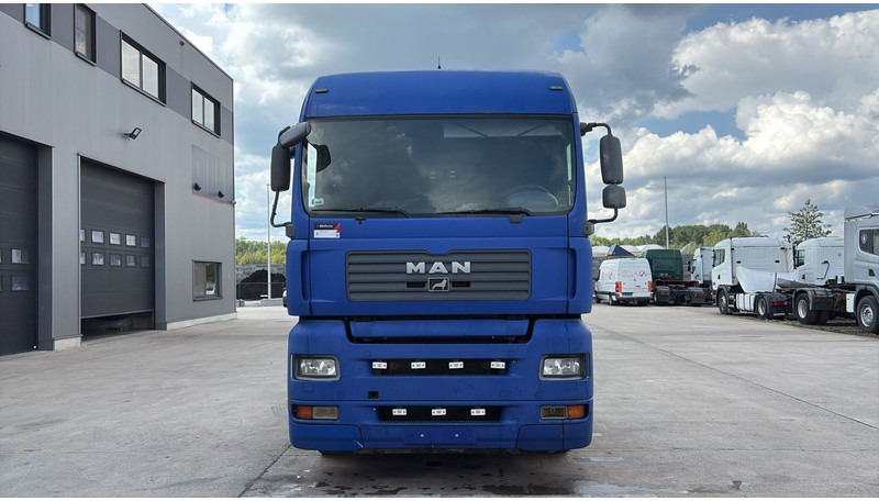 MAN TGA 18.440 (BOITE MANUELLE / MANUAL GEARBOX) - Sadulveok: pilt 2 MAN TGA 18.440 (BOITE MANUELLE / MANUAL GEARBOX) - Sadulveok: pilt 2