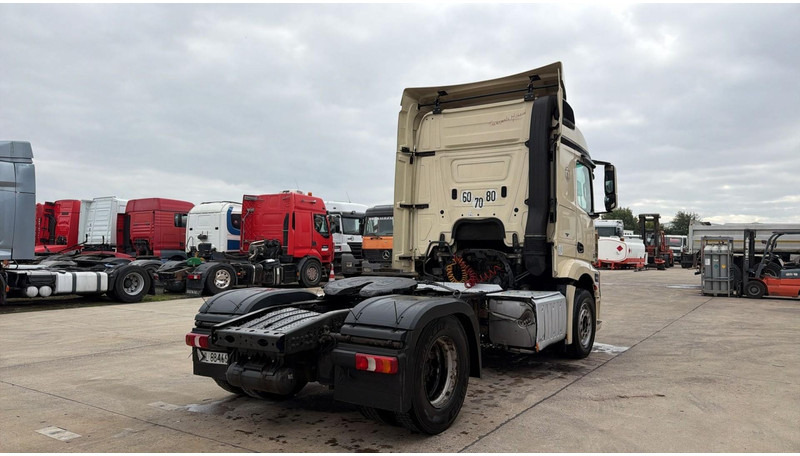 Mercedes-Benz Actros 1845 (PERFECT CONDITION / EURO 5) - Sadulveok: pilt 4 Mercedes-Benz Actros 1845 (PERFECT CONDITION / EURO 5) - Sadulveok: pilt 4