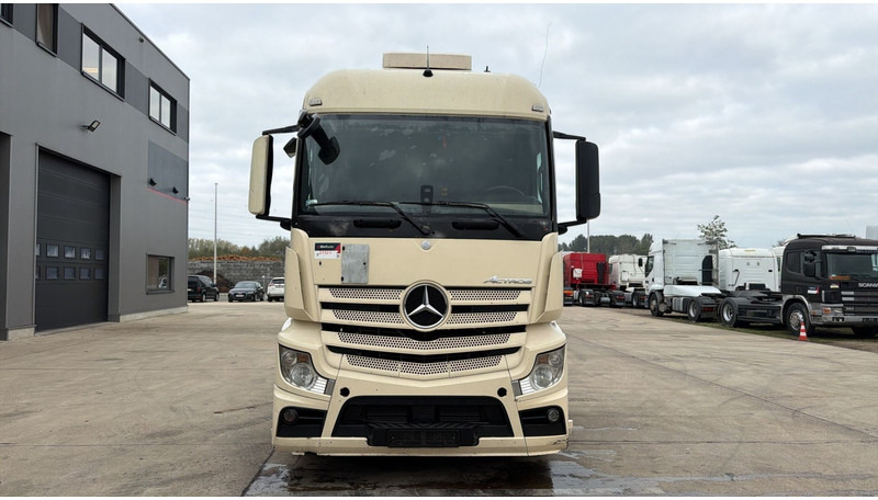 Mercedes-Benz Actros 1845 (PTO / PERFECT CONDITION / POMPE HYDRAULIQUE) - Sadulveok: pilt 3 Mercedes-Benz Actros 1845 (PTO / PERFECT CONDITION / POMPE HYDRAULIQUE) - Sadulveok: pilt 3