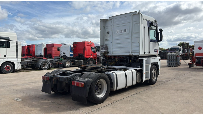 Renault Magnum 440 (BOITE MANUELLE / MANUAL GEARBOX) - Sadulveok: pilt 4 Renault Magnum 440 (BOITE MANUELLE / MANUAL GEARBOX) - Sadulveok: pilt 4