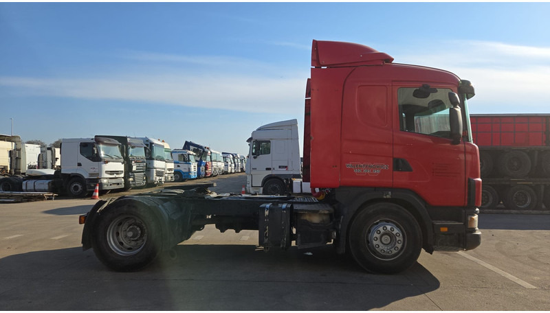 Scania 114 - 380 (PTO / HYDRAULIC PUMP / MANUAL GEARBOX / BOITE MANUELLE / LOW CAB) - Sadulveok: pilt 4 Scania 114 - 380 (PTO / HYDRAULIC PUMP / MANUAL GEARBOX / BOITE MANUELLE / LOW CAB) - Sadulveok: pilt 4
