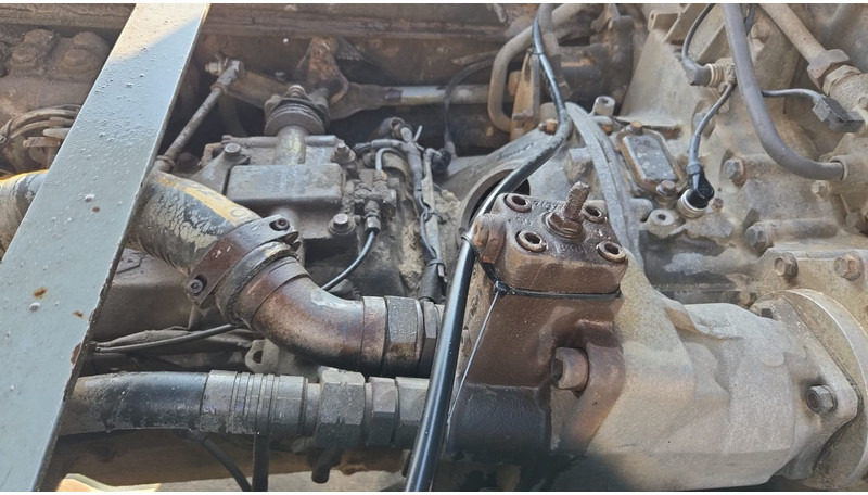 Kallurauto Scania 124-420 (BIG AXLE / GRAND PONT / LAMES / STEEL SUSP. / MANUAL GEARBOX / BOITE MANUELLE): pilt 19