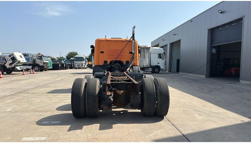 Scania 94 G (MANUAL PUMP / POMPE MANUELLE / BOITE MANUELLE / MANUAL GEARBOX) - Kabiinišassiiga veoauto: pilt 5 Scania 94 G (MANUAL PUMP / POMPE MANUELLE / BOITE MANUELLE / MANUAL GEARBOX) - Kabiinišassiiga veoauto: pilt 5