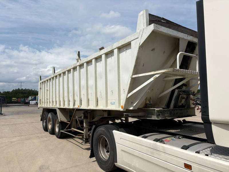 Stas FREINS TAMBOUR / DRUM BRAKES (REMORQUE FRANCAIS / FREINS TAMBOURS / DRUM BRAKES) - Kallur-poolhaagis: pilt 2 Stas FREINS TAMBOUR / DRUM BRAKES (REMORQUE FRANCAIS / FREINS TAMBOURS / DRUM BRAKES) - Kallur-poolhaagis: pilt 2