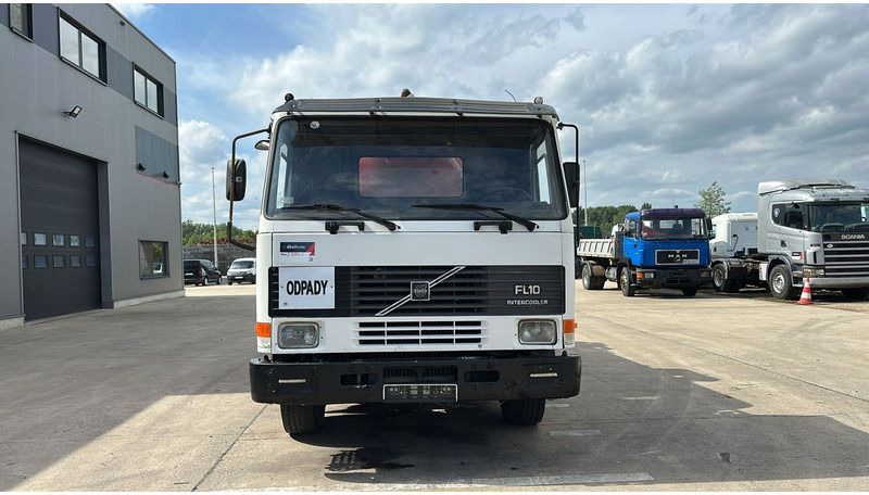 Volvo FL 10 - 280 (12.000L / POMPE MANUELLE / MANUAL PUMP / BOITE MANUELLE / MANUAL GEARBOX) - Vaakumveok: pilt 2 Volvo FL 10 - 280 (12.000L / POMPE MANUELLE / MANUAL PUMP / BOITE MANUELLE / MANUAL GEARBOX) - Vaakumveok: pilt 2