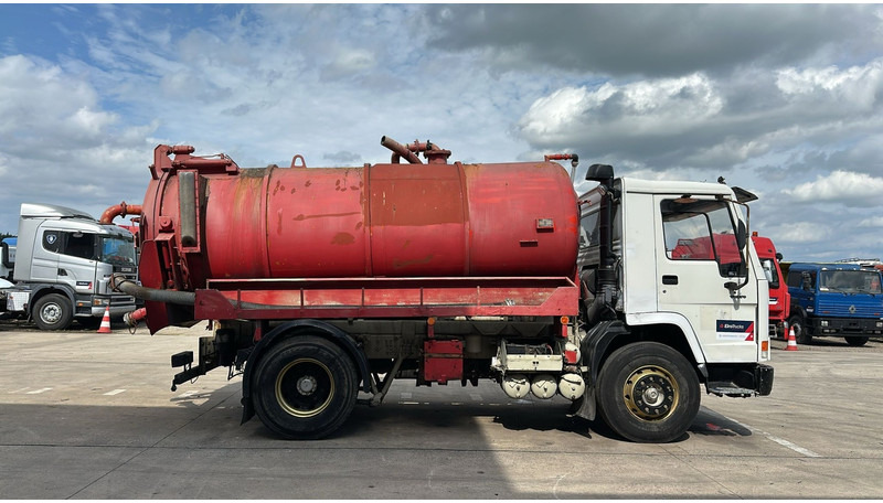 Volvo FL 10 - 280 (12.000L / POMPE MANUELLE / MANUAL PUMP / BOITE MANUELLE / MANUAL GEARBOX) - Vaakumveok: pilt 4 Volvo FL 10 - 280 (12.000L / POMPE MANUELLE / MANUAL PUMP / BOITE MANUELLE / MANUAL GEARBOX) - Vaakumveok: pilt 4