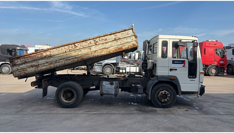 Volvo FL 6 - 8 (MANUAL PUMP / POMPE MANUELLE) - Kallurauto: pilt 3 Volvo FL 6 - 8 (MANUAL PUMP / POMPE MANUELLE) - Kallurauto: pilt 3