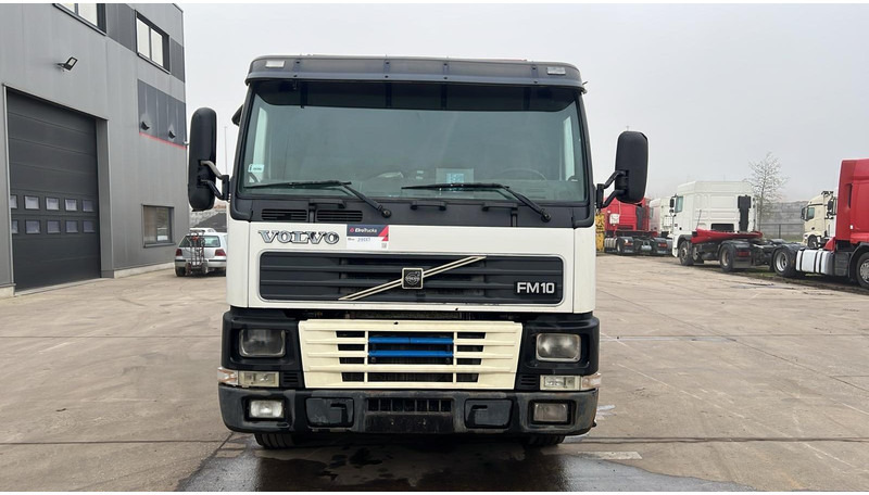 Volvo FM 10 - 320 (POMPE MANUELLE / MANUAL PUMP / MANUAL GEARBOX / BOITE MANUELLE) - Kallurauto: pilt 2 Volvo FM 10 - 320 (POMPE MANUELLE / MANUAL PUMP / MANUAL GEARBOX / BOITE MANUELLE) - Kallurauto: pilt 2