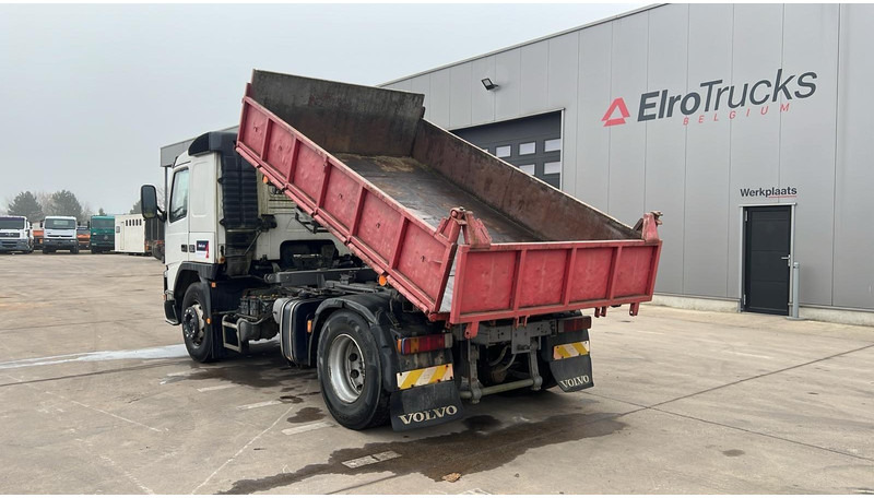 Volvo FM 10 - 320 (POMPE MANUELLE / MANUAL PUMP / MANUAL GEARBOX / BOITE MANUELLE) - Kallurauto: pilt 4 Volvo FM 10 - 320 (POMPE MANUELLE / MANUAL PUMP / MANUAL GEARBOX / BOITE MANUELLE) - Kallurauto: pilt 4