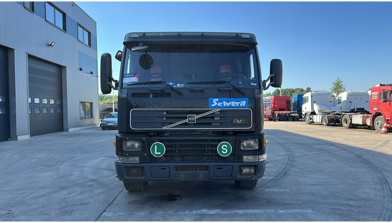 Volvo FM 12 - 380 (FULL STEEL SUSP. / SUSP. LAMES / CHASSIS LONGUE / 10 TYRES / TRES BONNE ETAT) - Kabiinišassiiga veoauto: pilt 2 Volvo FM 12 - 380 (FULL STEEL SUSP. / SUSP. LAMES / CHASSIS LONGUE / 10 TYRES / TRES BONNE ETAT) - Kabiinišassiiga veoauto: pilt 2