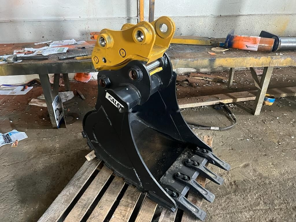 Caterpillar 305 Digging Bucket - Ekskavaatori kopp: pilt 5 Caterpillar 305 Digging Bucket - Ekskavaatori kopp: pilt 5
