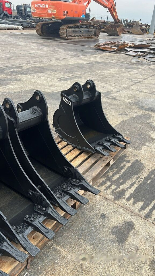 Caterpillar 305 Digging Bucket - Ekskavaatori kopp: pilt 4 Caterpillar 305 Digging Bucket - Ekskavaatori kopp: pilt 4