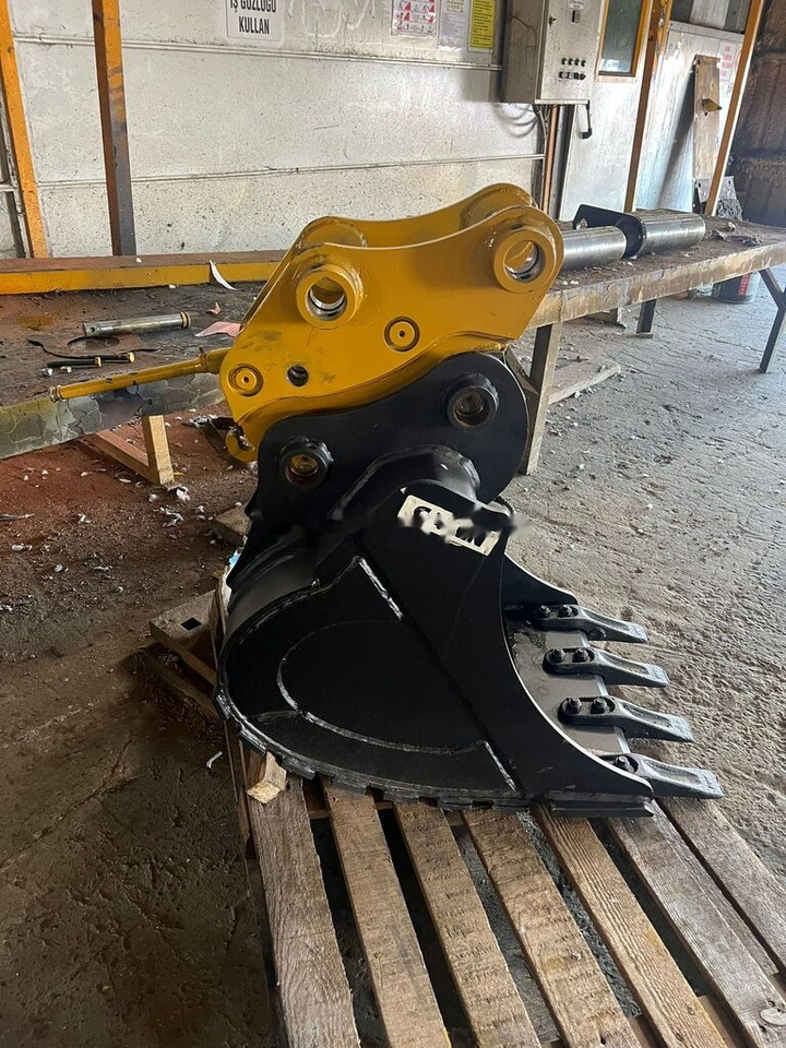 Caterpillar 305 Digging Bucket - Ekskavaatori kopp: pilt 2 Caterpillar 305 Digging Bucket - Ekskavaatori kopp: pilt 2