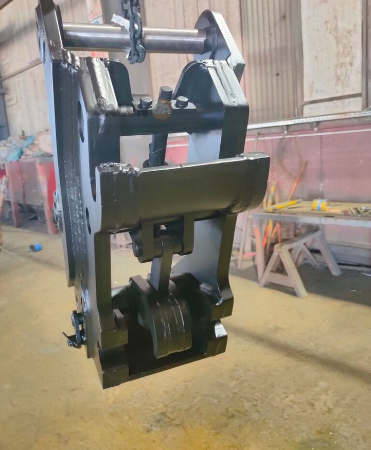 GALEN Volvo BL71 - Kiirühendus - Ekskavaator-laadur: pilt 1 GALEN Volvo BL71 - Kiirühendus - Ekskavaator-laadur: pilt 1