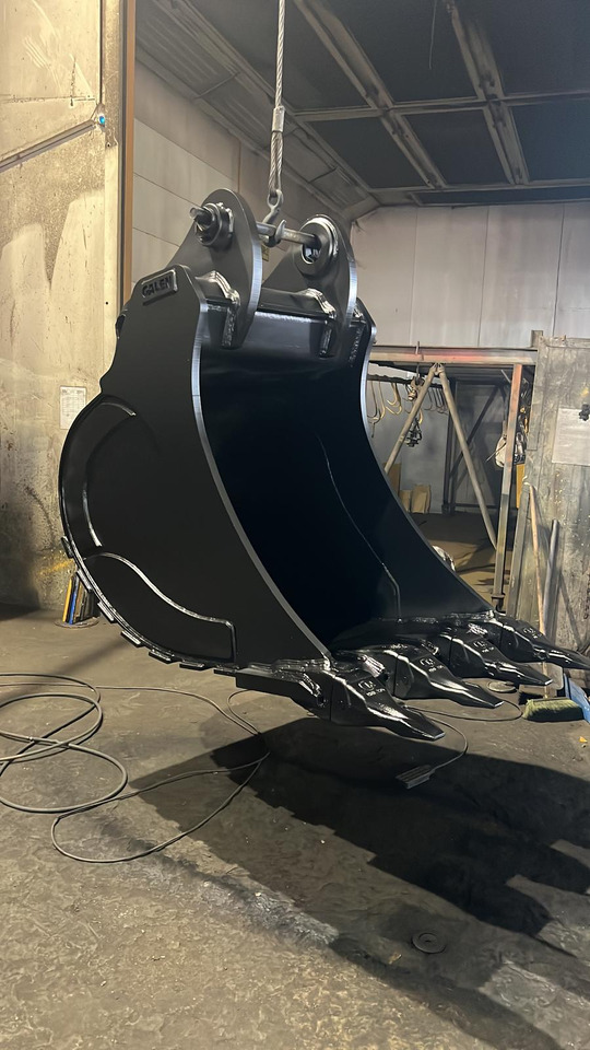 Volvo EC380 Channel Bucket - Ekskavaatori kopp - Lintekskavaator: pilt 2 Volvo EC380 Channel Bucket - Ekskavaatori kopp - Lintekskavaator: pilt 2