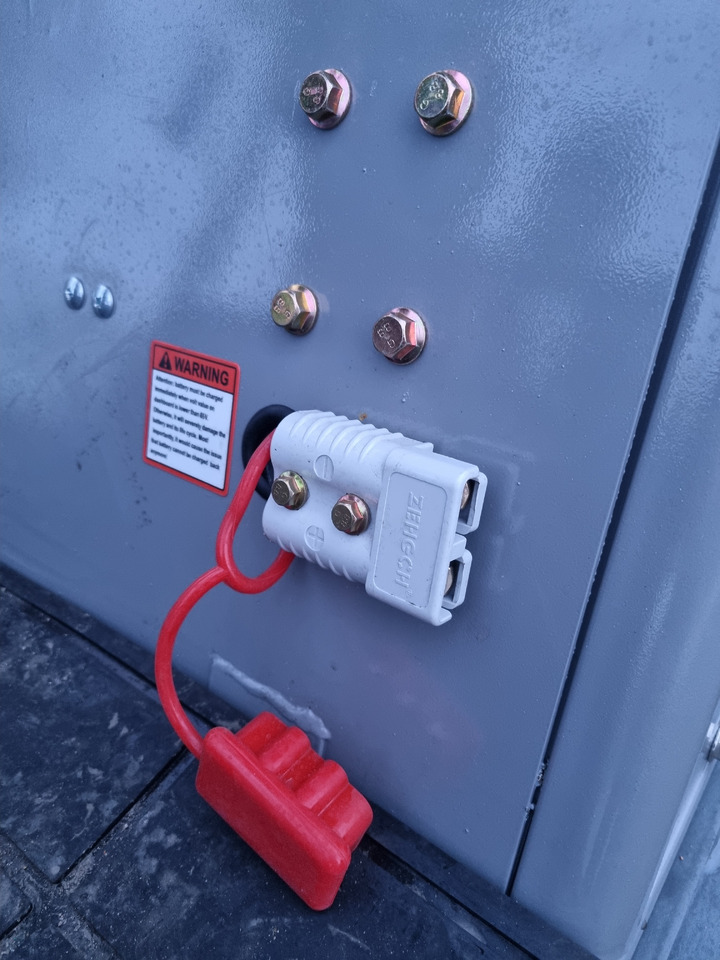 WCM L2110e E-Power - Rataslaadur: pilt 1 WCM L2110e E-Power - Rataslaadur: pilt 1