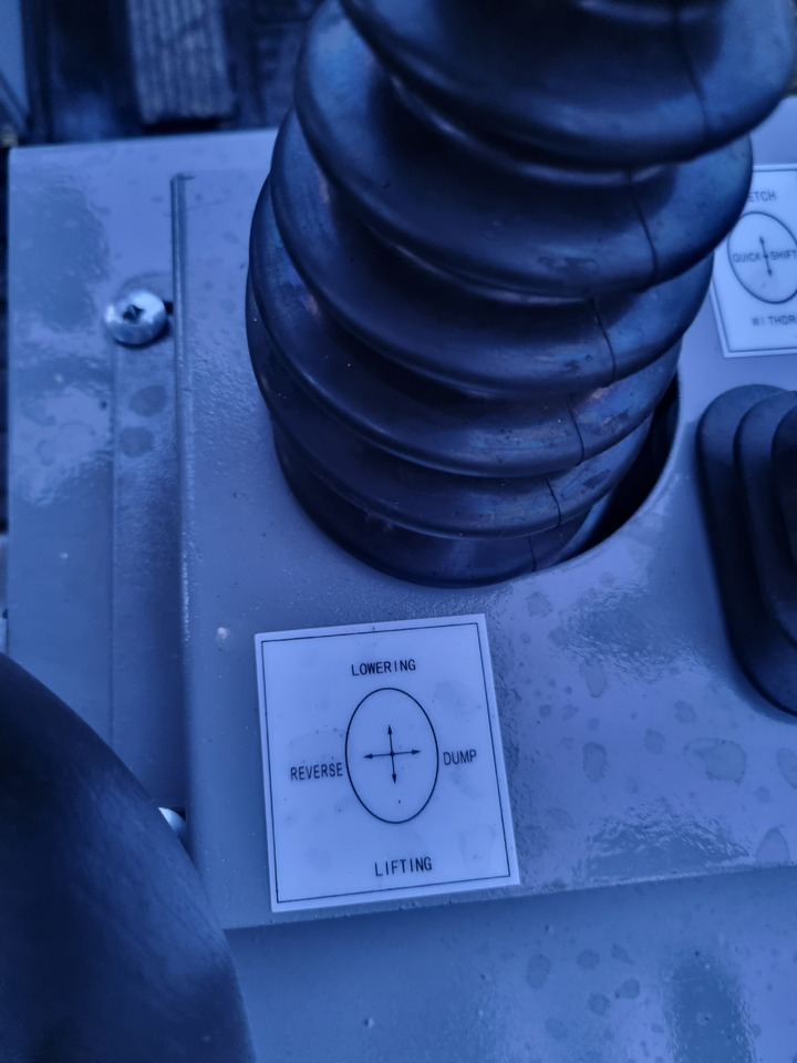 WCM L2110e E-Power - Rataslaadur: pilt 4 WCM L2110e E-Power - Rataslaadur: pilt 4