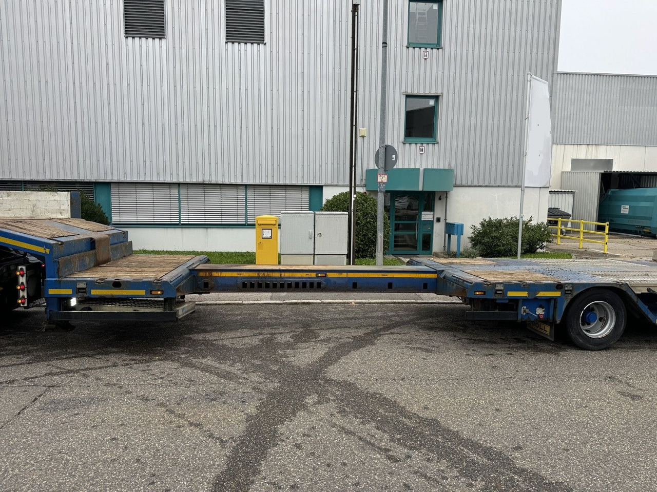 Doll S3L Tele-Tieflader+3,3m Radmulden Lift Lenkachse - Madal platvormpoolhaagis: pilt 4 Doll S3L Tele-Tieflader+3,3m Radmulden Lift Lenkachse - Madal platvormpoolhaagis: pilt 4