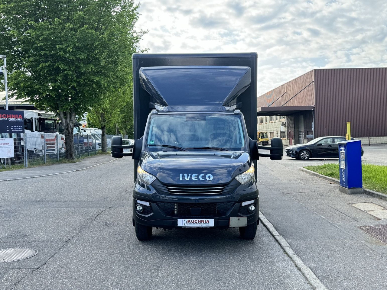 Iveco Daily 72c180 Hi-Matic Koffer LBW Luftgef. Klima - Tarbesõiduk furgoon: pilt 2 Iveco Daily 72c180 Hi-Matic Koffer LBW Luftgef. Klima - Tarbesõiduk furgoon: pilt 2