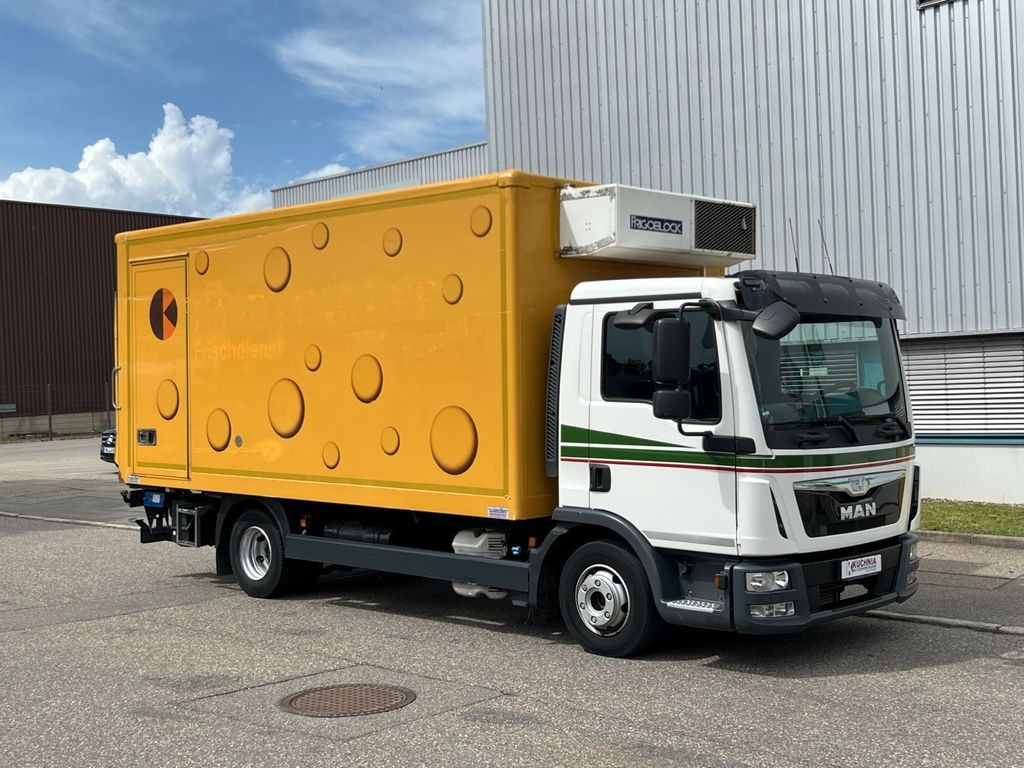 MAN TGL 8.220 Kühlkoffer 5,26m LBW Klima Luftgef. MAN TGL 8.220 Kühlkoffer 5,26m LBW Klima Luftgef. - Tarbesõiduk külmik: pilt 1 MAN TGL 8.220 Kühlkoffer 5,26m LBW Klima Luftgef. MAN TGL 8.220 Kühlkoffer 5,26m LBW Klima Luftgef. - Tarbesõiduk külmik: pilt 1