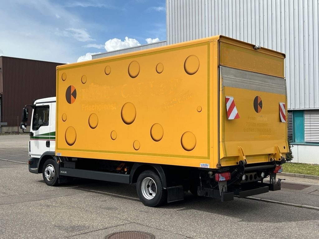 MAN TGL 8.220 Kühlkoffer 5,26m LBW Klima Luftgef. MAN TGL 8.220 Kühlkoffer 5,26m LBW Klima Luftgef. - Tarbesõiduk külmik: pilt 5 MAN TGL 8.220 Kühlkoffer 5,26m LBW Klima Luftgef. MAN TGL 8.220 Kühlkoffer 5,26m LBW Klima Luftgef. - Tarbesõiduk külmik: pilt 5