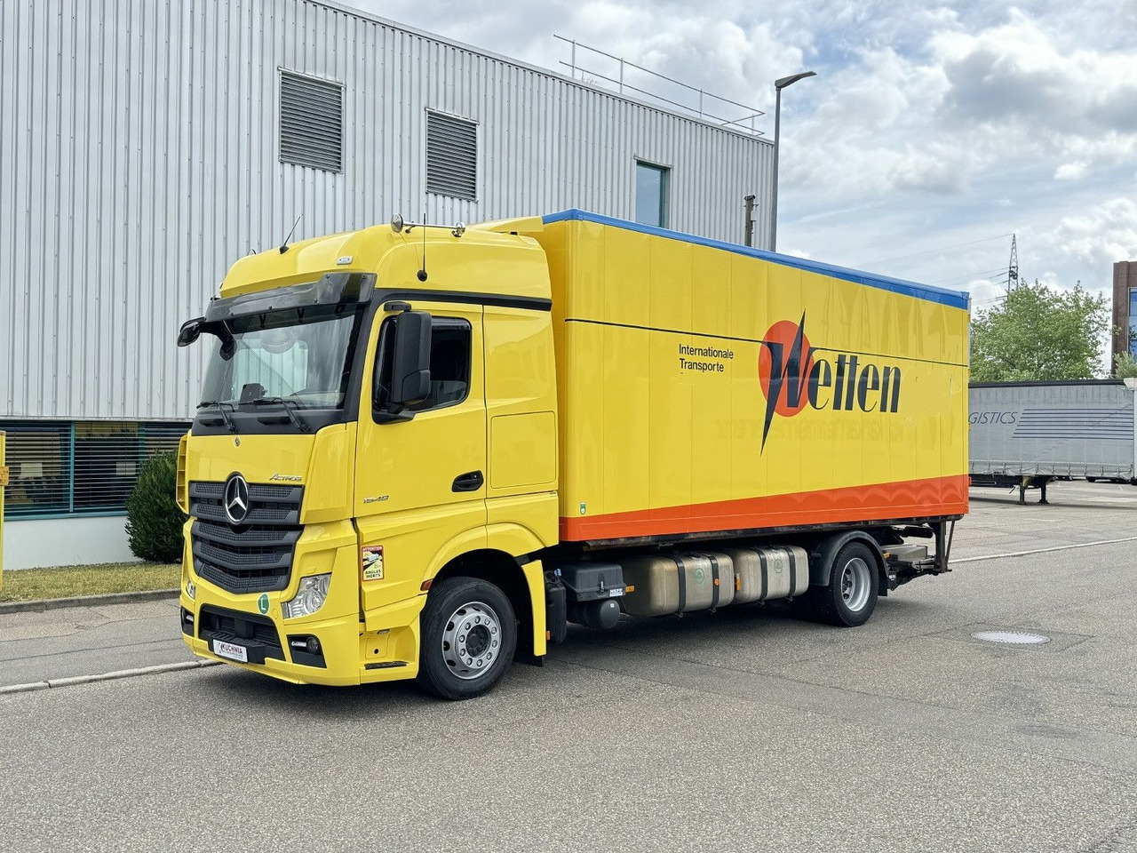 Mercedes-Benz Actros 1848 LL Gr.Haus AWL-Möbelkoffer uLBW - Kasti veoauto: pilt 2 Mercedes-Benz Actros 1848 LL Gr.Haus AWL-Möbelkoffer uLBW - Kasti veoauto: pilt 2