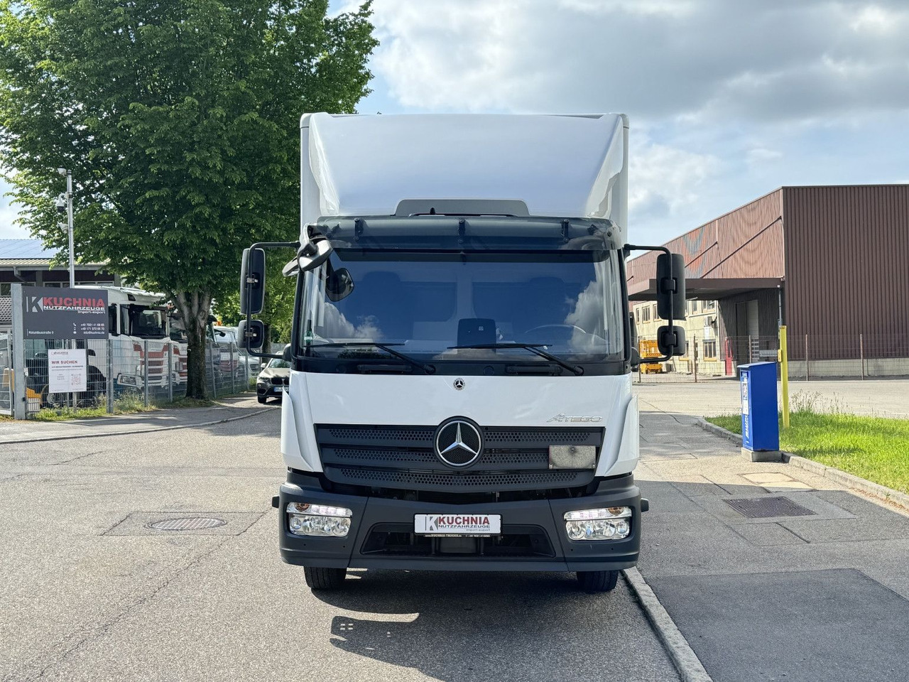 Mercedes-Benz Atego 1221 L Koffer 6,1m LBW AHK Klima TOP - Kasti veoauto: pilt 2 Mercedes-Benz Atego 1221 L Koffer 6,1m LBW AHK Klima TOP - Kasti veoauto: pilt 2