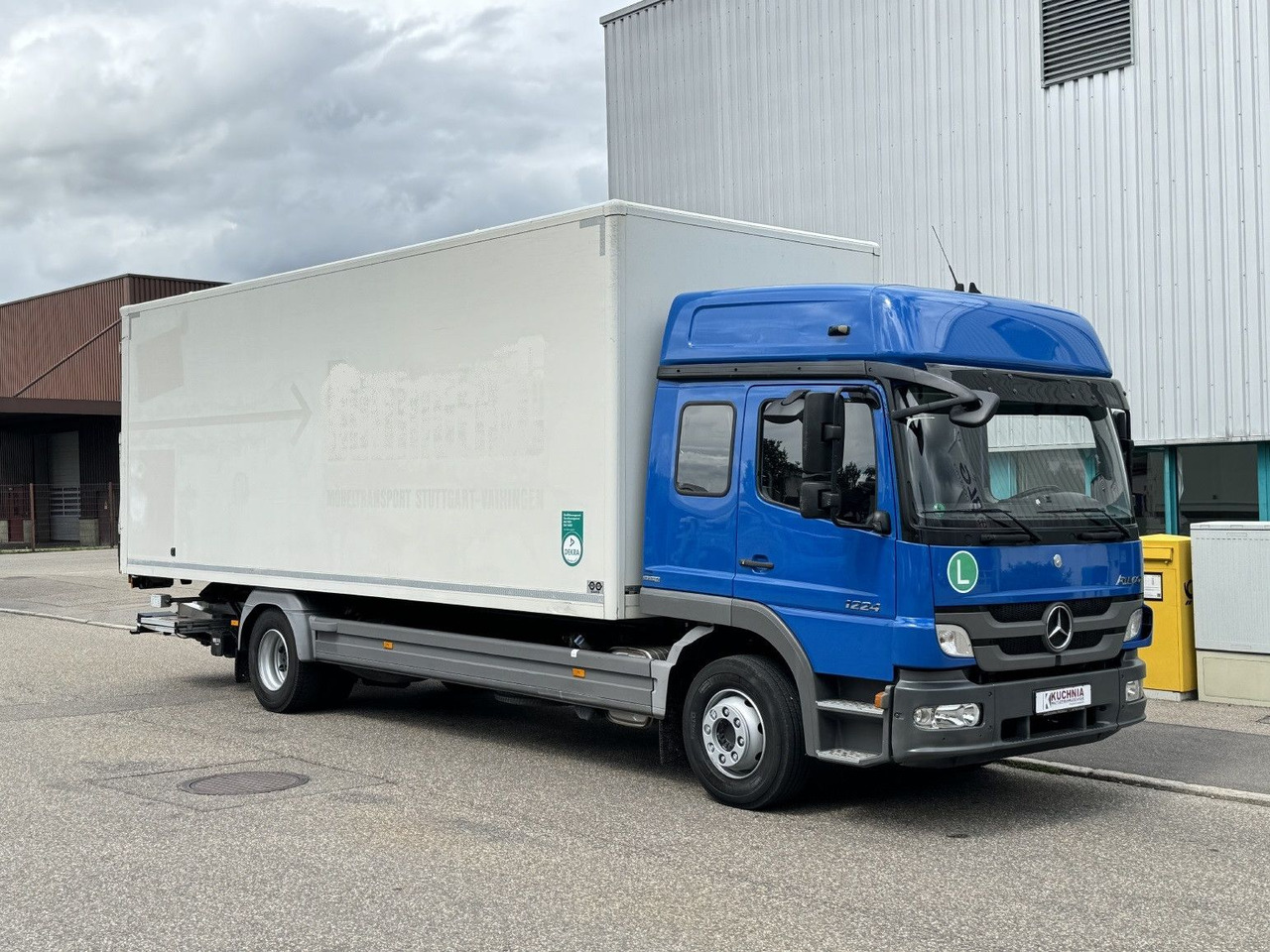 Mercedes-Benz Atego 1224 L Möbelkoffer GH 6-Sitze u-LBW Umzug - Kasti veoauto: pilt 4 Mercedes-Benz Atego 1224 L Möbelkoffer GH 6-Sitze u-LBW Umzug - Kasti veoauto: pilt 4