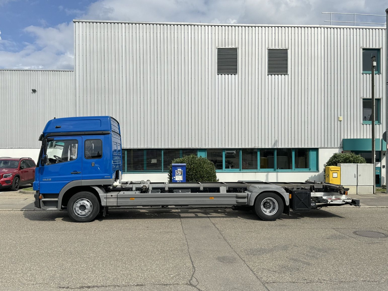 Mercedes-Benz Atego 1529 LL BDF 6-Sitze Umzug u-LBW Gr-Haus - Konteinerveduk/ Tõstukiga veoauto: pilt 5 Mercedes-Benz Atego 1529 LL BDF 6-Sitze Umzug u-LBW Gr-Haus - Konteinerveduk/ Tõstukiga veoauto: pilt 5