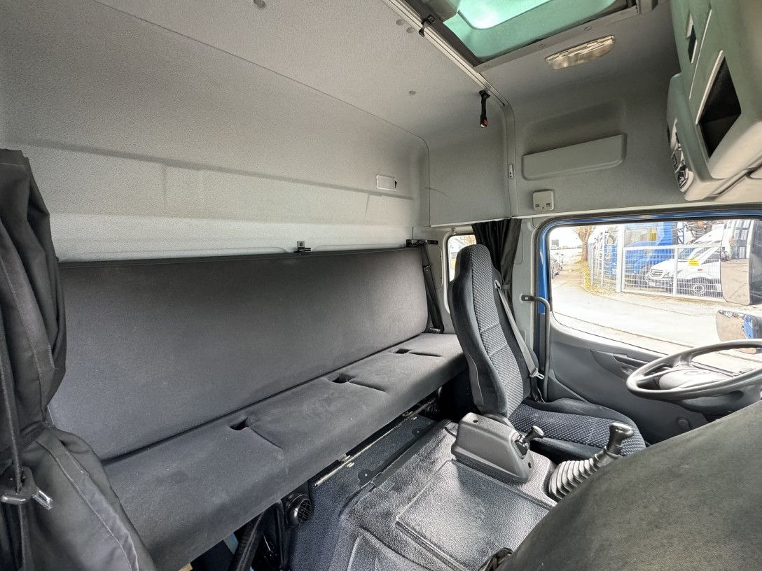 Mercedes-Benz Atego 1529 LL BDF 6-Sitze Umzug u-LBW Gr-Haus - Konteinerveduk/ Tõstukiga veoauto: pilt 2 Mercedes-Benz Atego 1529 LL BDF 6-Sitze Umzug u-LBW Gr-Haus - Konteinerveduk/ Tõstukiga veoauto: pilt 2
