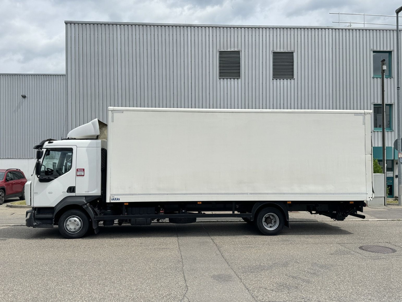 Renault D12-240 Koffer 7,3m AHK L-Haus Klima Luft - Kasti veoauto: pilt 4 Renault D12-240 Koffer 7,3m AHK L-Haus Klima Luft - Kasti veoauto: pilt 4