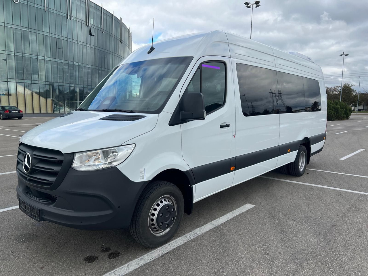 Mercedes-Benz Sprinter 517 Komfort XL, 21 SS - Väikebuss, Mikrobuss: pilt 2 Mercedes-Benz Sprinter 517 Komfort XL, 21 SS - Väikebuss, Mikrobuss: pilt 2