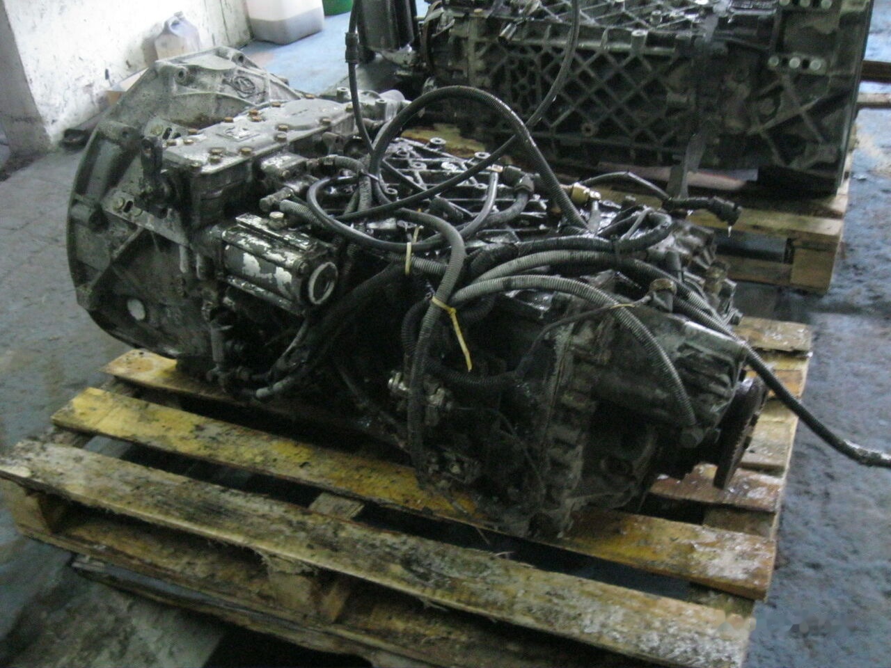 ZF 16S221 DAF XF 95 - Käigukast - Veoauto: pilt 2 ZF 16S221 DAF XF 95 - Käigukast - Veoauto: pilt 2