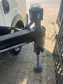 Veoautolt tõusev platvorm Nissan NT400: pilt 9