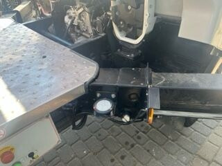 Veoautolt tõusev platvorm Nissan NT400: pilt 8