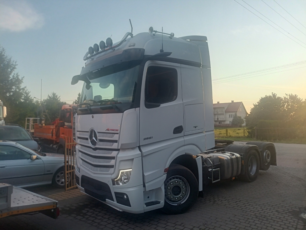 Mercedes-Benz Actros 2551 - Sadulveok: pilt 1 Mercedes-Benz Actros 2551 - Sadulveok: pilt 1