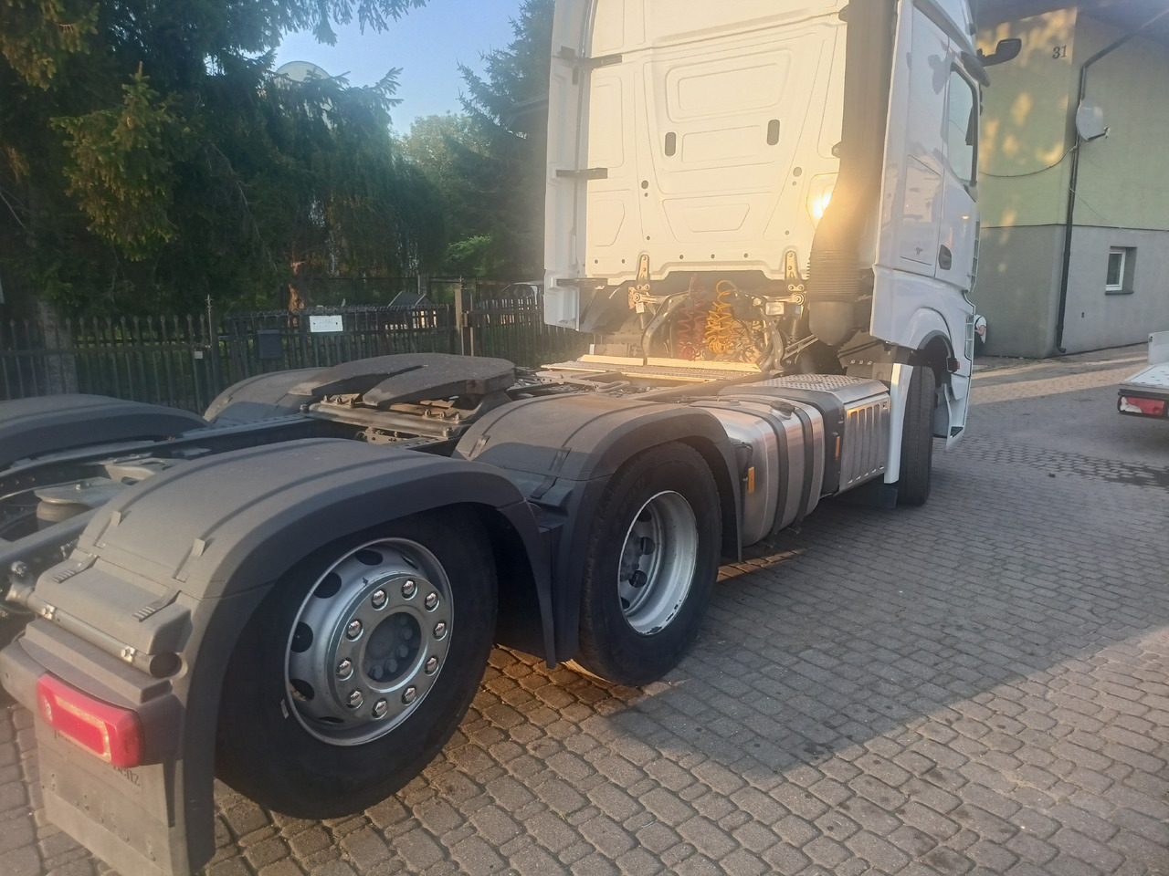 Mercedes-Benz Actros 2551 - Sadulveok: pilt 4 Mercedes-Benz Actros 2551 - Sadulveok: pilt 4