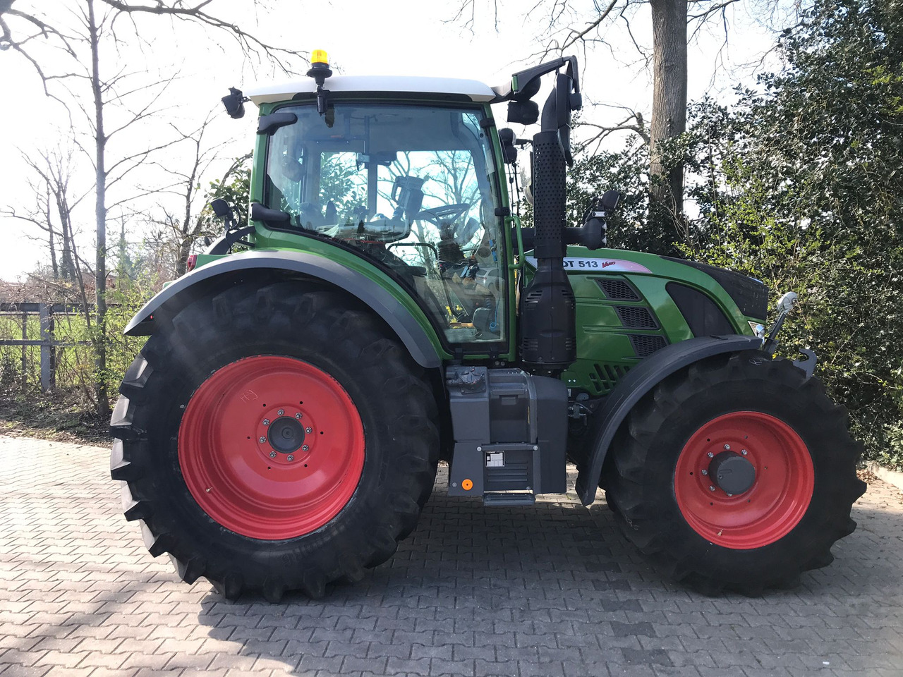 FENDT 513 Vario S4 PowerPlus - Traktor: pilt 2 FENDT 513 Vario S4 PowerPlus - Traktor: pilt 2