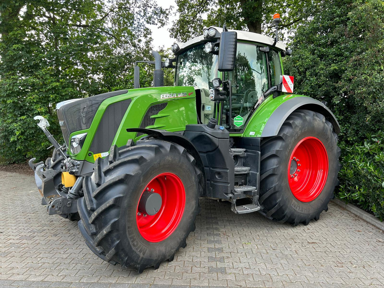 FENDT 828 Vario S4 ProfiPlus - Traktor: pilt 1 FENDT 828 Vario S4 ProfiPlus - Traktor: pilt 1