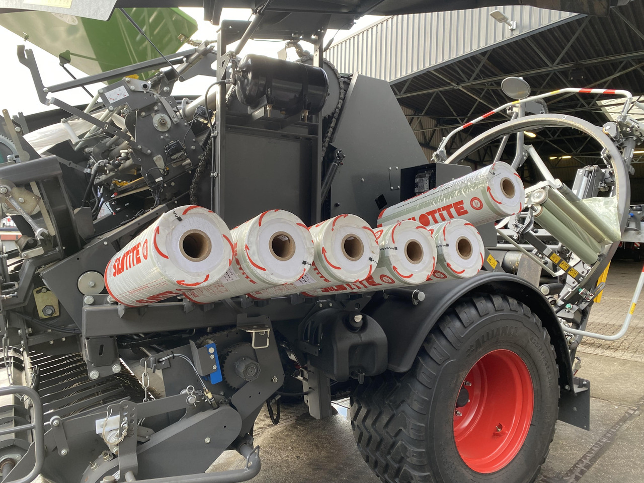 FENDT Rotana 130F Combi - Heinapalli mähkija: pilt 5 FENDT Rotana 130F Combi - Heinapalli mähkija: pilt 5