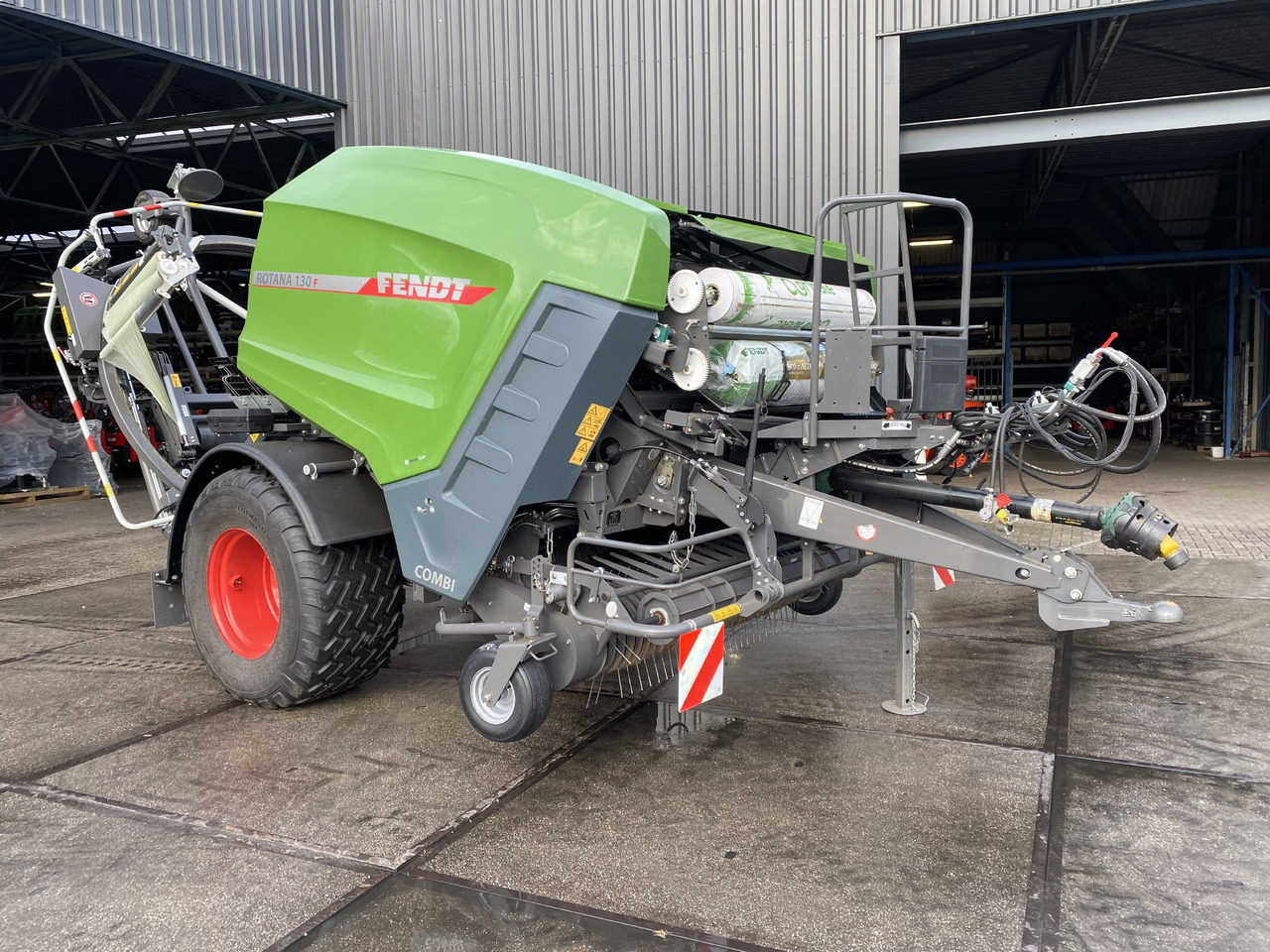 FENDT Rotana 130F Combi - Heinapalli mähkija: pilt 1 FENDT Rotana 130F Combi - Heinapalli mähkija: pilt 1